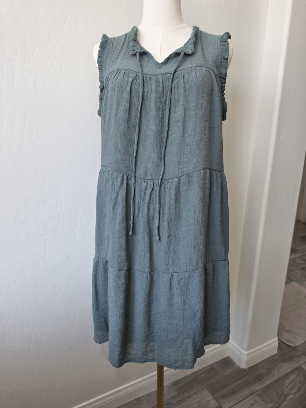 NAIF Sleeveless Tiered Ruffle Dress in Seafoam Green Size Large